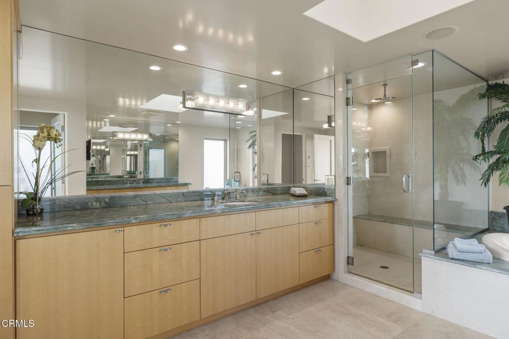 Oxnard, California, 93035, United States, 4 Bedrooms Bedrooms, ,3 BathroomsBathrooms,Residential,Active,1880193