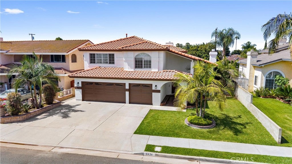 Downey, California, 90242, United States, 7 Bedrooms Bedrooms, ,6 BathroomsBathrooms,Residential,Contingent,1829948