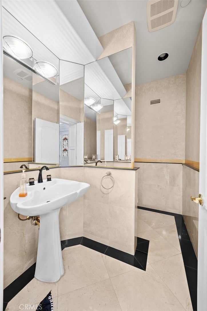 Arcadia, California, 91007, United States, 5 Bedrooms Bedrooms, ,6 BathroomsBathrooms,Residential,Active,1964469