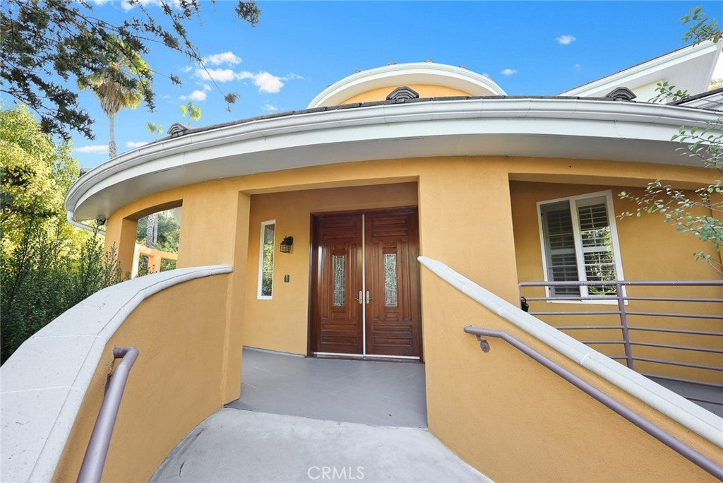 South Pasadena, California, 91030, United States, 4 Bedrooms Bedrooms, ,5 BathroomsBathrooms,Residential,Active,1905130