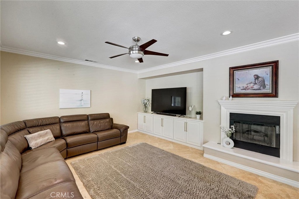 Murrieta, California, 92562, United States, 6 Bedrooms Bedrooms, ,5 BathroomsBathrooms,Residential,Active,1999183