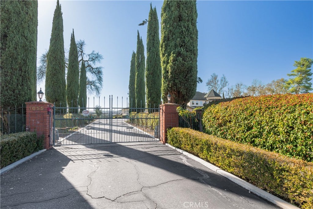 Paso Robles, California, 93446, United States, 4 Bedrooms Bedrooms, ,5 BathroomsBathrooms,Residential,Active,2016421