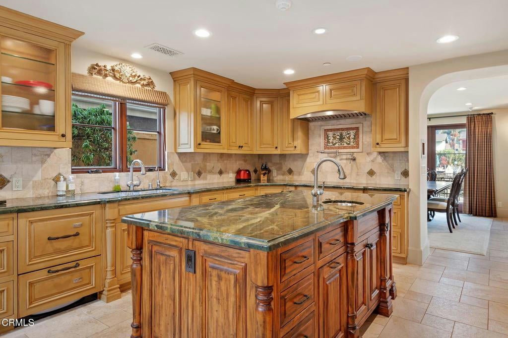 Ventura, California, 93001, United States, 3 Bedrooms Bedrooms, ,4 BathroomsBathrooms,Residential,Active,1756327