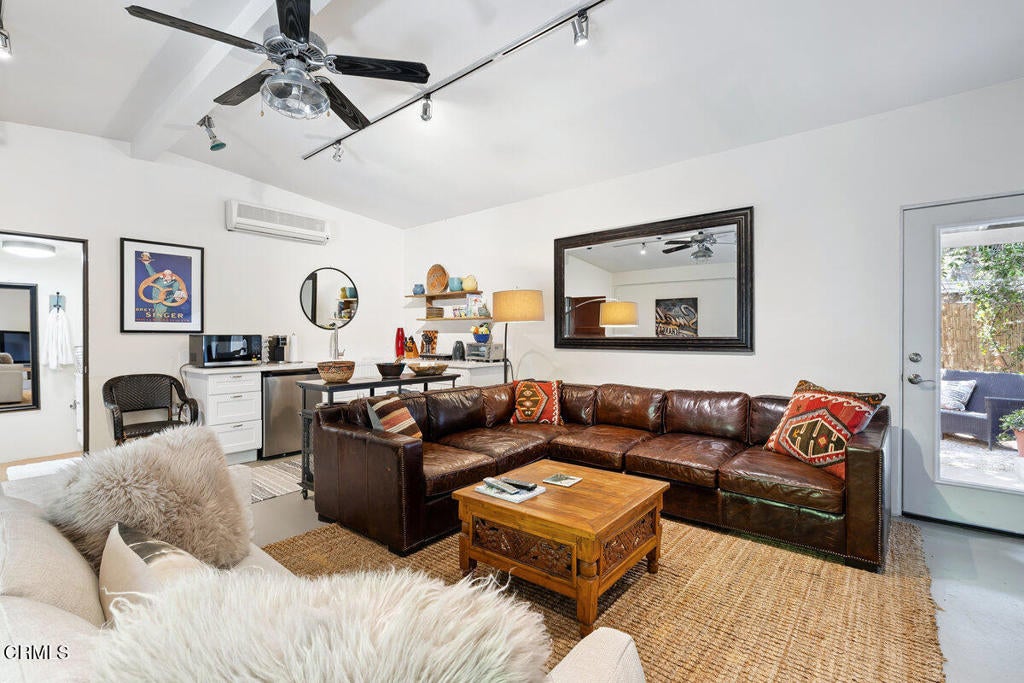 Ojai, California, 93023, United States, 3 Bedrooms Bedrooms, ,3 BathroomsBathrooms,Residential,Active,1920241