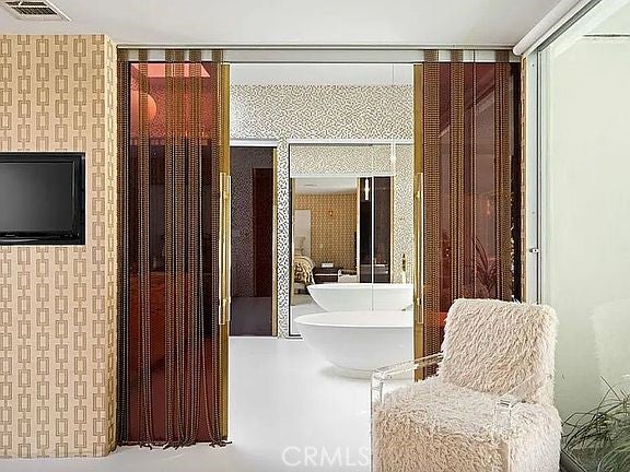 Pasadena, California, 91105, United States, 3 Bedrooms Bedrooms, ,3 BathroomsBathrooms,Residential,Active,2027742