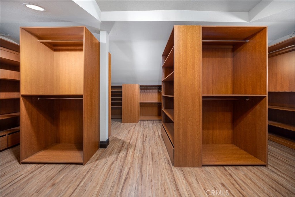 Pomona, California, 91766, United States, 5 Bedrooms Bedrooms, ,5 BathroomsBathrooms,Residential,Active,1989773