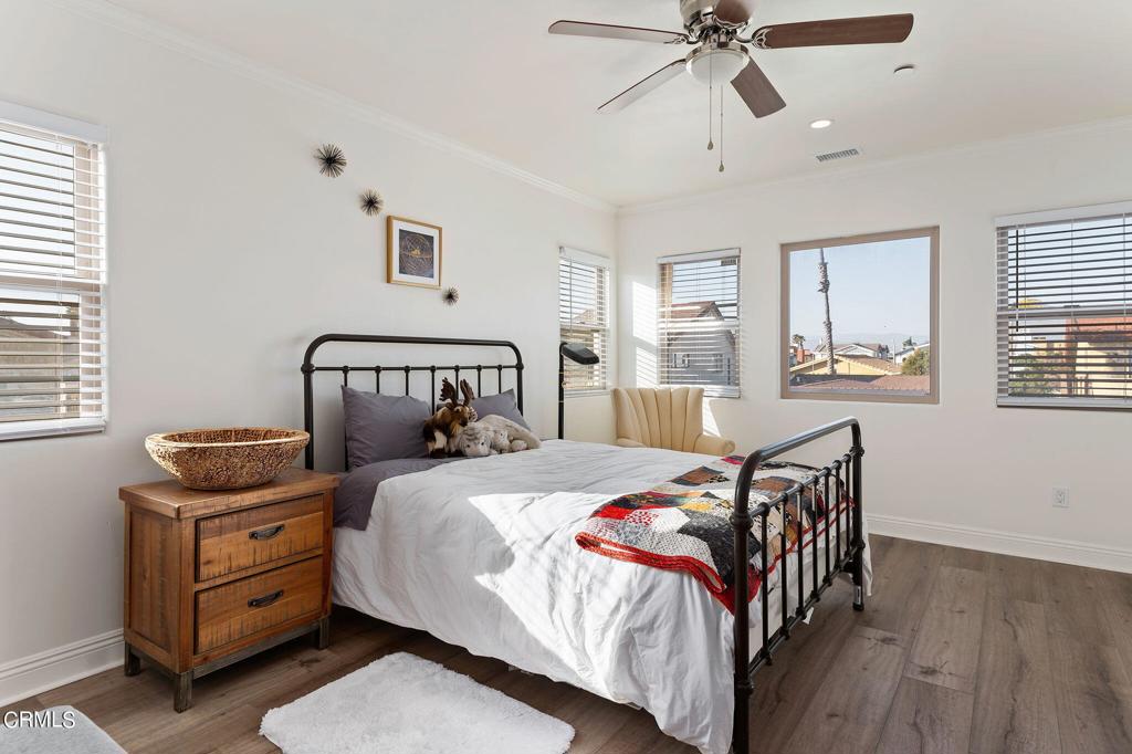 Oxnard, California, 93035, United States, 4 Bedrooms Bedrooms, ,5 BathroomsBathrooms,Residential,Active,1869114