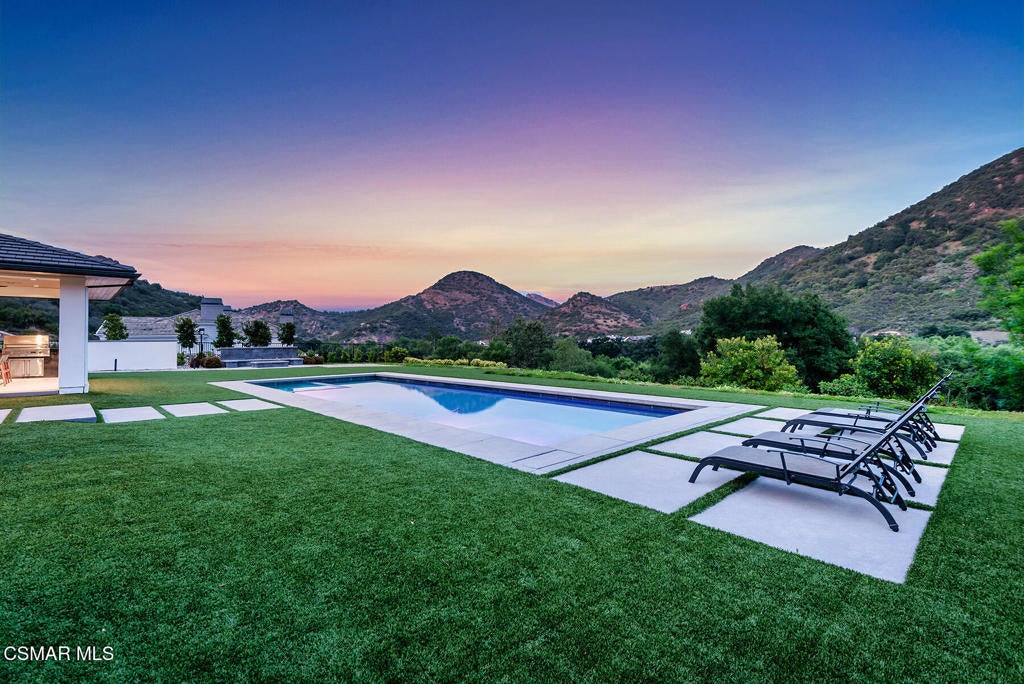 Westlake Village, California, 91361, United States, 4 Bedrooms Bedrooms, ,6 BathroomsBathrooms,Residential,Active,1989774