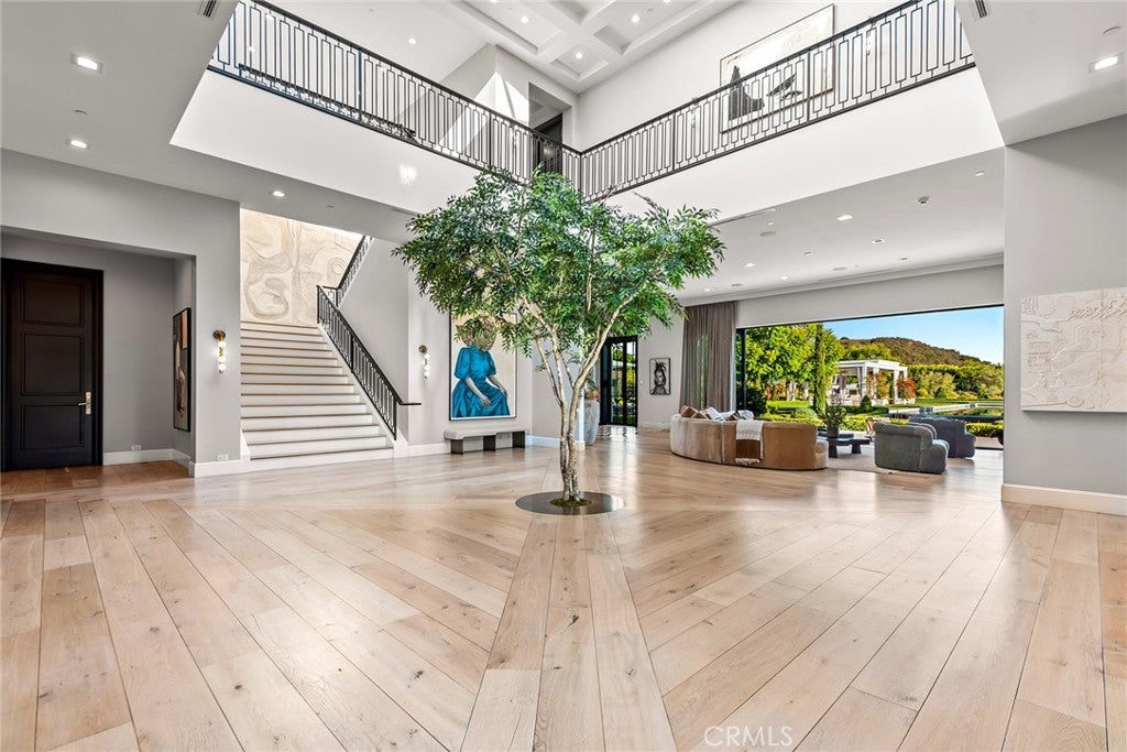 Los Angeles, California, 90077, United States, 8 Bedrooms Bedrooms, ,12 BathroomsBathrooms,Residential,Active,1905105