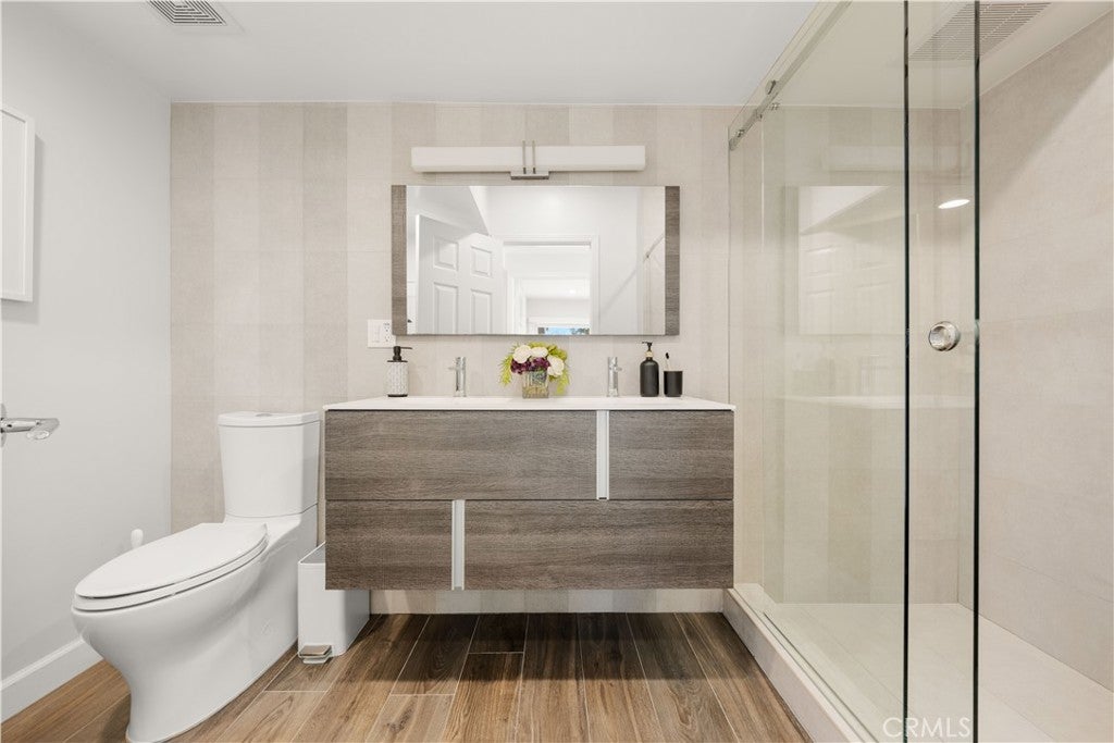 Diamond Bar, California, 91765, United States, 5 Bedrooms Bedrooms, ,4 BathroomsBathrooms,Residential,Active,1989753