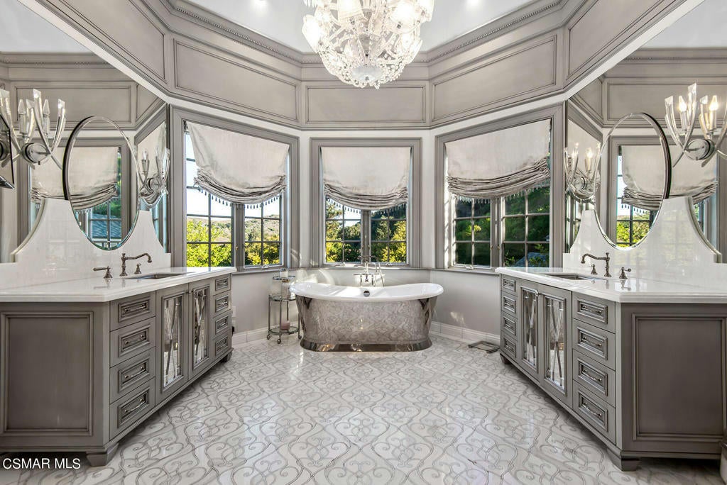 Westlake Village, California, 91362, United States, 5 Bedrooms Bedrooms, ,10 BathroomsBathrooms,Residential,Active,1756358