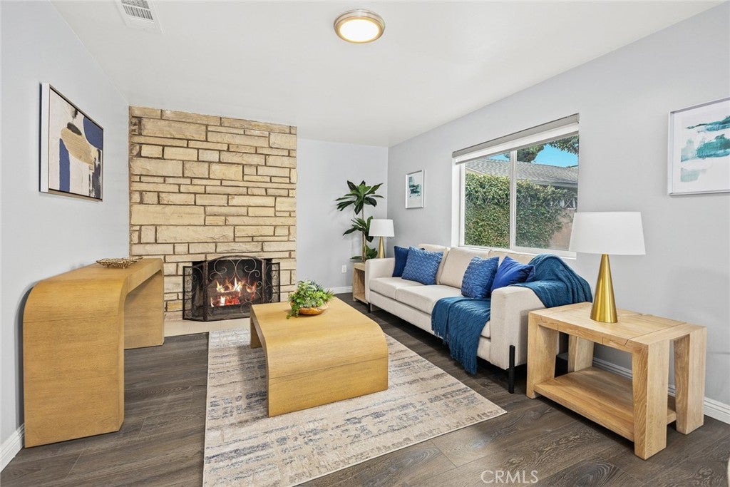 Los Angeles, California, 90034, United States, 5 Bedrooms Bedrooms, ,5 BathroomsBathrooms,Residential,Active,1899242