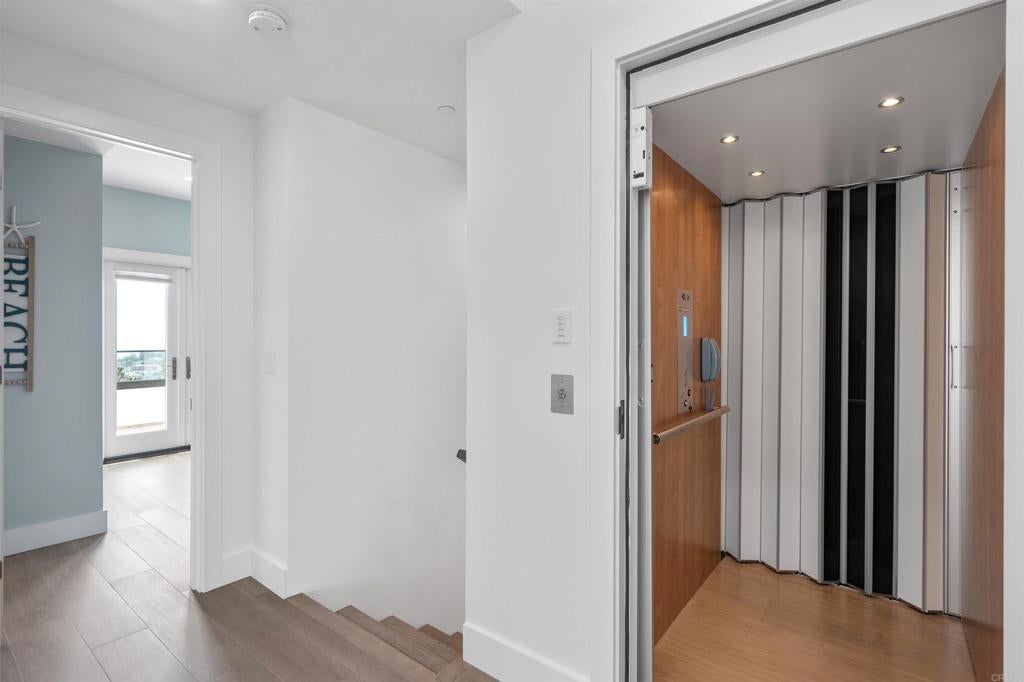 Del Mar, California, 92014, United States, 5 Bedrooms Bedrooms, ,6 BathroomsBathrooms,Residential,Active,1988452