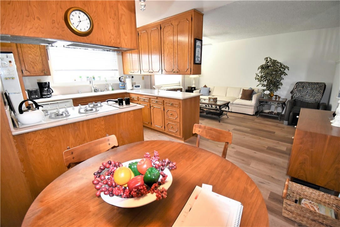 Seal Beach, California, 90740, United States, ,2 BathroomsBathrooms,Residential,Pending,1702937