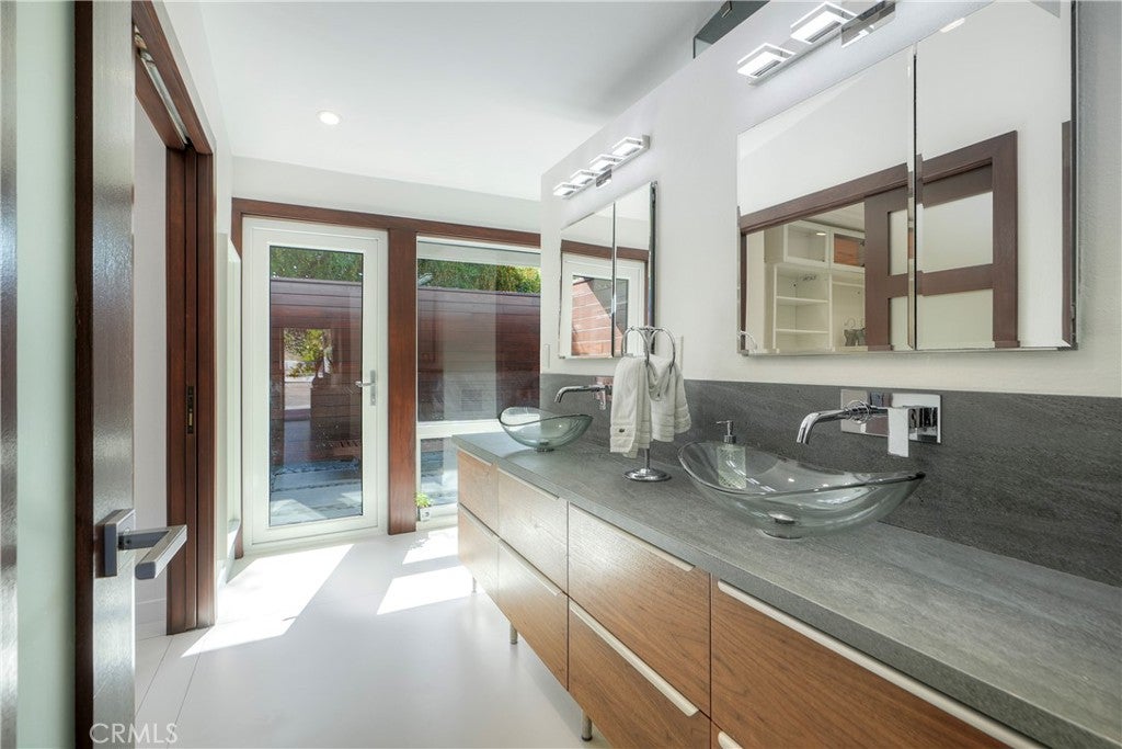 Dana Point, California, 92629, United States, 3 Bedrooms Bedrooms, ,2 BathroomsBathrooms,Residential,Active,1973342