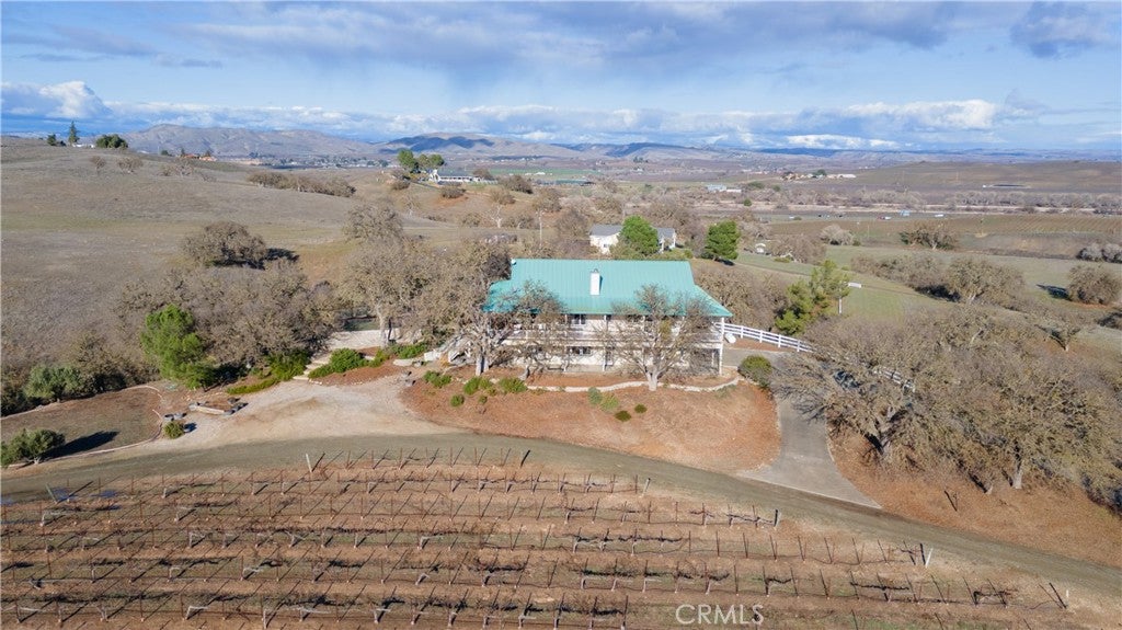 Paso Robles, California, 93446, United States, 5 Bedrooms Bedrooms, ,6 BathroomsBathrooms,Residential,Active,1821961