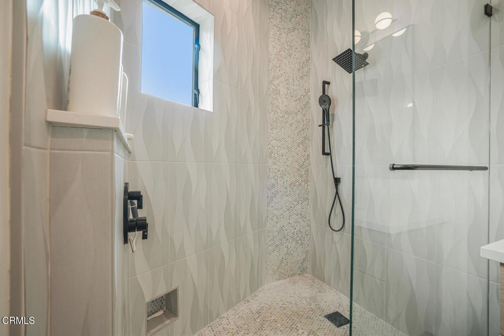 Ventura, California, 93001, United States, 3 Bedrooms Bedrooms, ,4 BathroomsBathrooms,Residential,Active,2016402