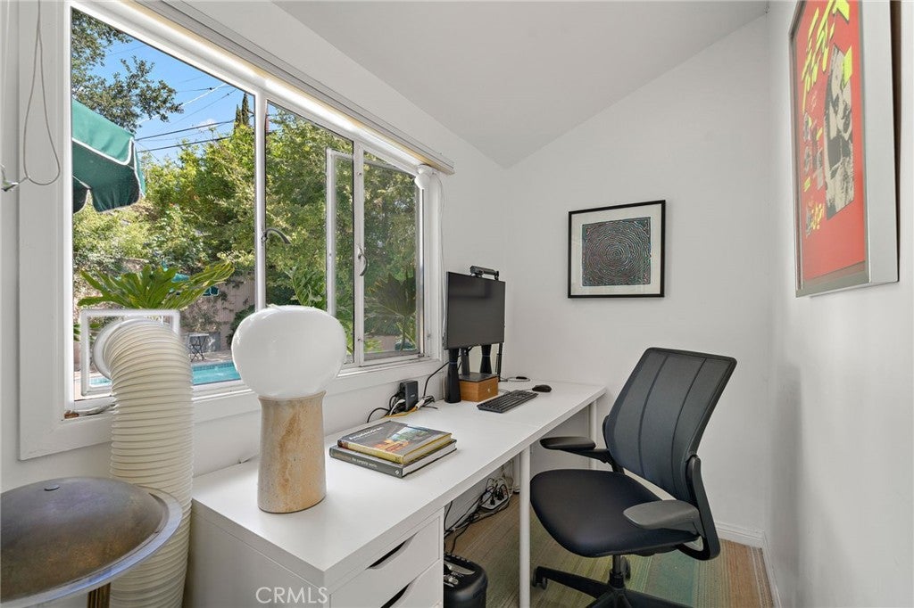 Los Angeles, California, 90027, United States, 3 Bedrooms Bedrooms, ,2 BathroomsBathrooms,Residential,Active,1953705