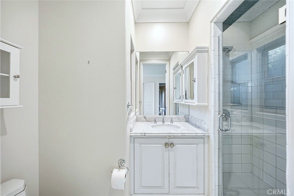 La Canada Flintridge, California, 91011, United States, 4 Bedrooms Bedrooms, ,5 BathroomsBathrooms,Residential,Active,2014608