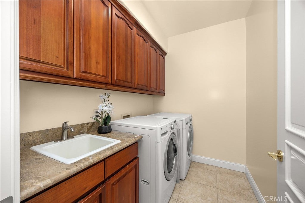 South Pasadena, California, 91030, United States, 4 Bedrooms Bedrooms, ,5 BathroomsBathrooms,Residential,Active,1968417