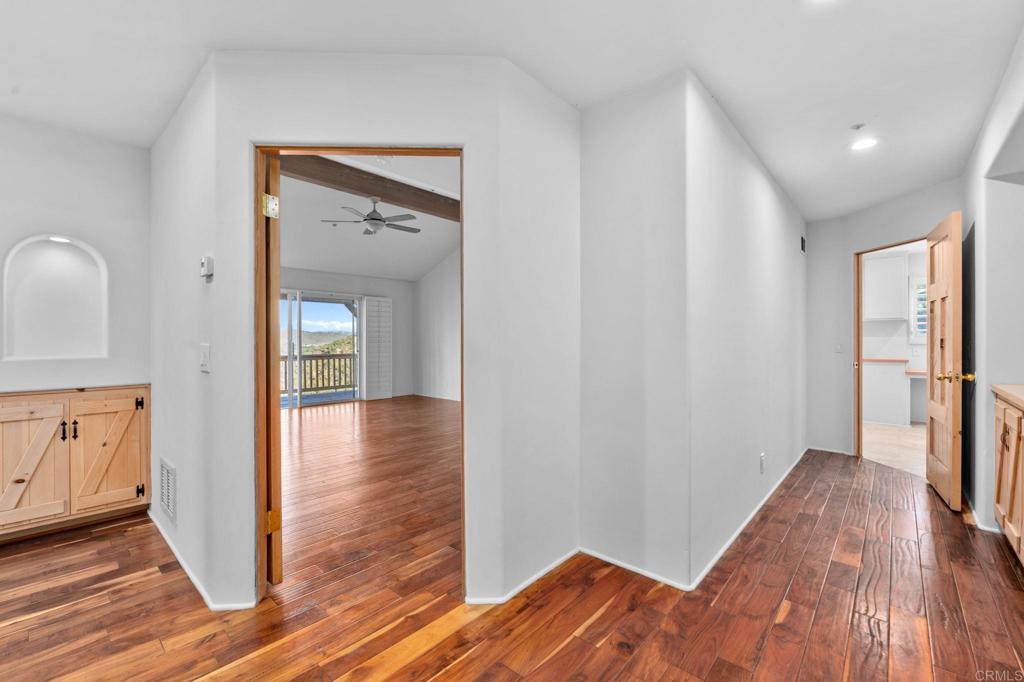 Escondido, California, 92026, United States, 3 Bedrooms Bedrooms, ,2 BathroomsBathrooms,Residential,Active,1972147