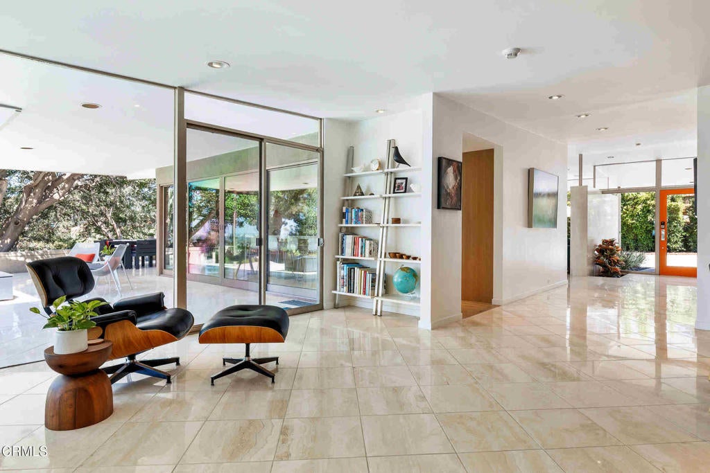 Pasadena, California, 91107, United States, 5 Bedrooms Bedrooms, ,5 BathroomsBathrooms,Residential,Active,1941341