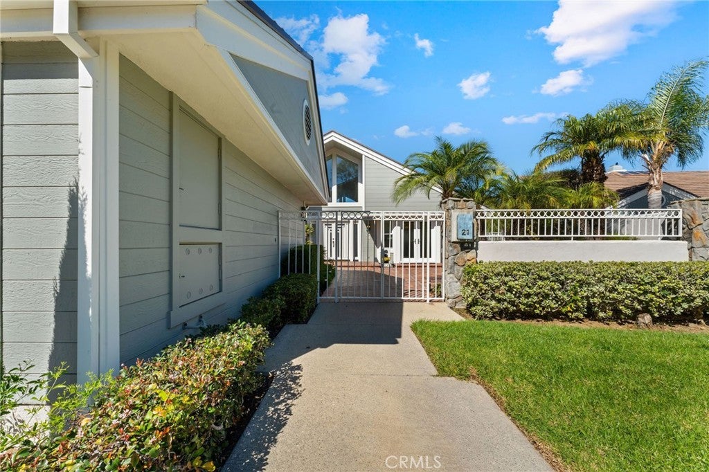 Irvine, California, 92603, United States, 4 Bedrooms Bedrooms, ,4 BathroomsBathrooms,Residential,Active,1986909