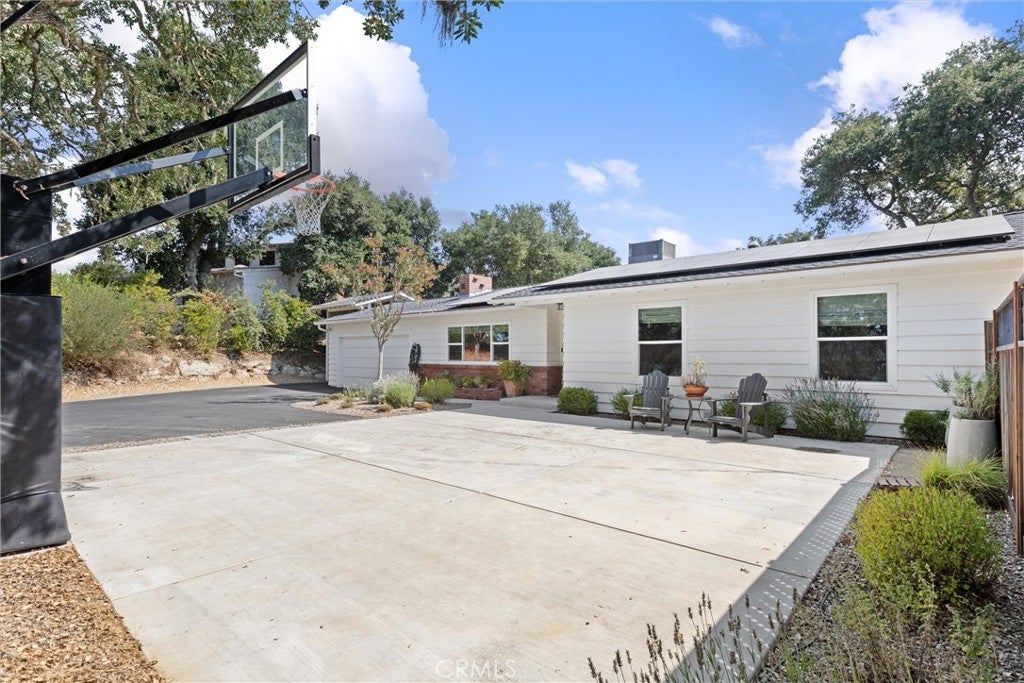 Atascadero, California, 93422, United States, 4 Bedrooms Bedrooms, ,2 BathroomsBathrooms,Residential,Active,1913985