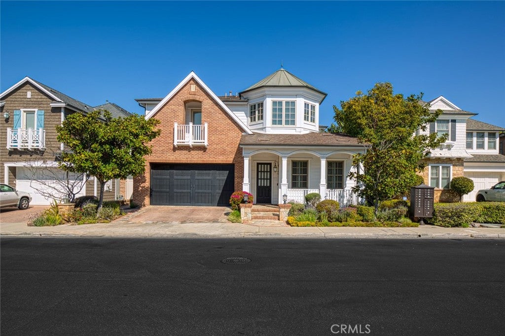 Huntington Beach, California, 92649, United States, 4 Bedrooms Bedrooms, ,4 BathroomsBathrooms,Residential,Active,1780402