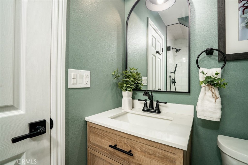 Huntington Beach, California, 92647, United States, 4 Bedrooms Bedrooms, ,3 BathroomsBathrooms,Residential,Active,2030516