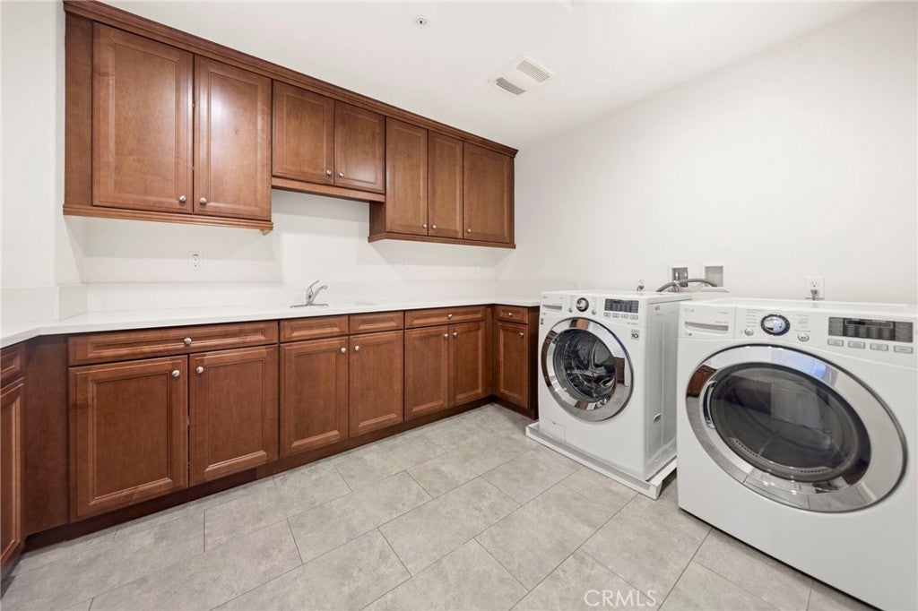 West Covina, California, 91791, United States, 5 Bedrooms Bedrooms, ,6 BathroomsBathrooms,Residential,Active,2008280