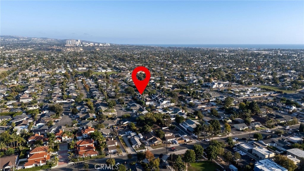 Costa Mesa, California, 92627, United States, 4 Bedrooms Bedrooms, ,3 BathroomsBathrooms,Residential,Contingent,1986895