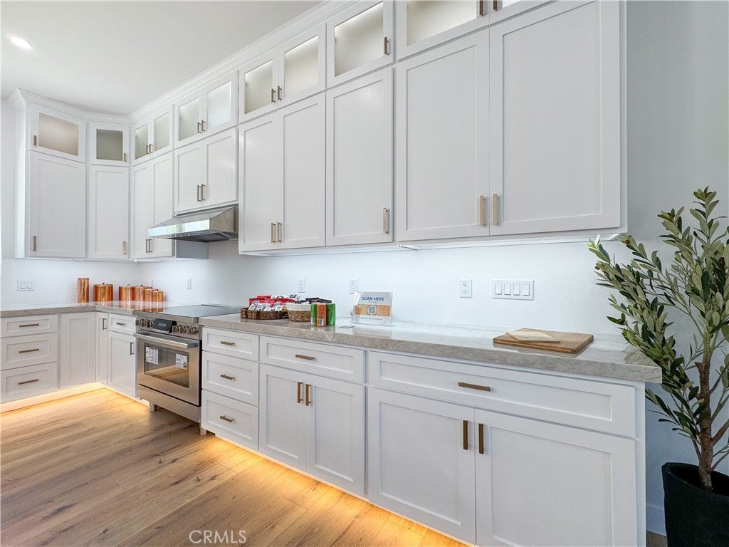 Temecula, California, 92591, United States, 3 Bedrooms Bedrooms, ,3 BathroomsBathrooms,Residential,Active,1711275