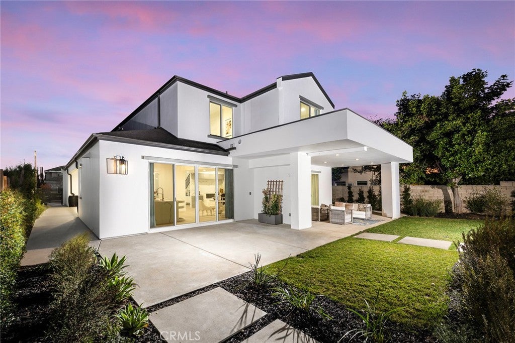 Pasadena, California, 91107, United States, 5 Bedrooms Bedrooms, ,6 BathroomsBathrooms,Residential,Active,2016401