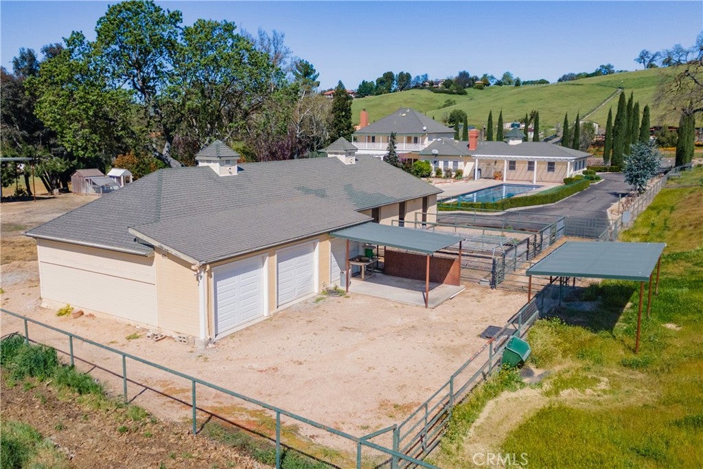 Paso Robles, California, 93446, United States, 4 Bedrooms Bedrooms, ,5 BathroomsBathrooms,Residential,Active,2016421