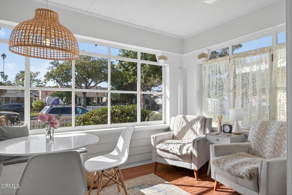 Oxnard, California, 93030, United States, 5 Bedrooms Bedrooms, ,2 BathroomsBathrooms,Residential,Active,1985561