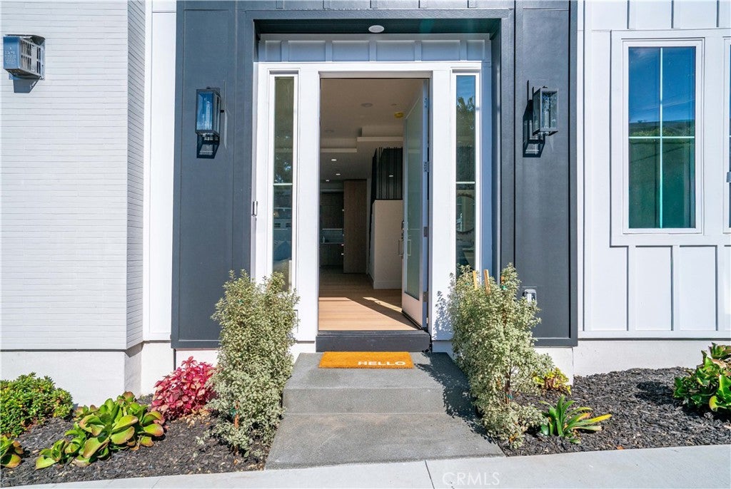 Redondo Beach, California, 90278, United States, 5 Bedrooms Bedrooms, ,5 BathroomsBathrooms,Residential,Active,2010192