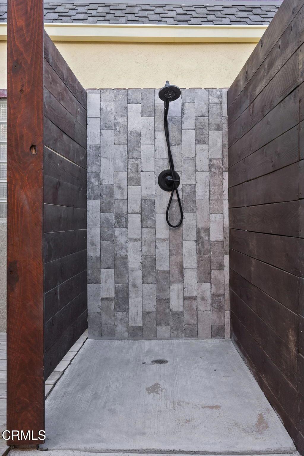 Ventura, California, 93001, United States, 4 Bedrooms Bedrooms, ,3 BathroomsBathrooms,Residential,Active,1926891