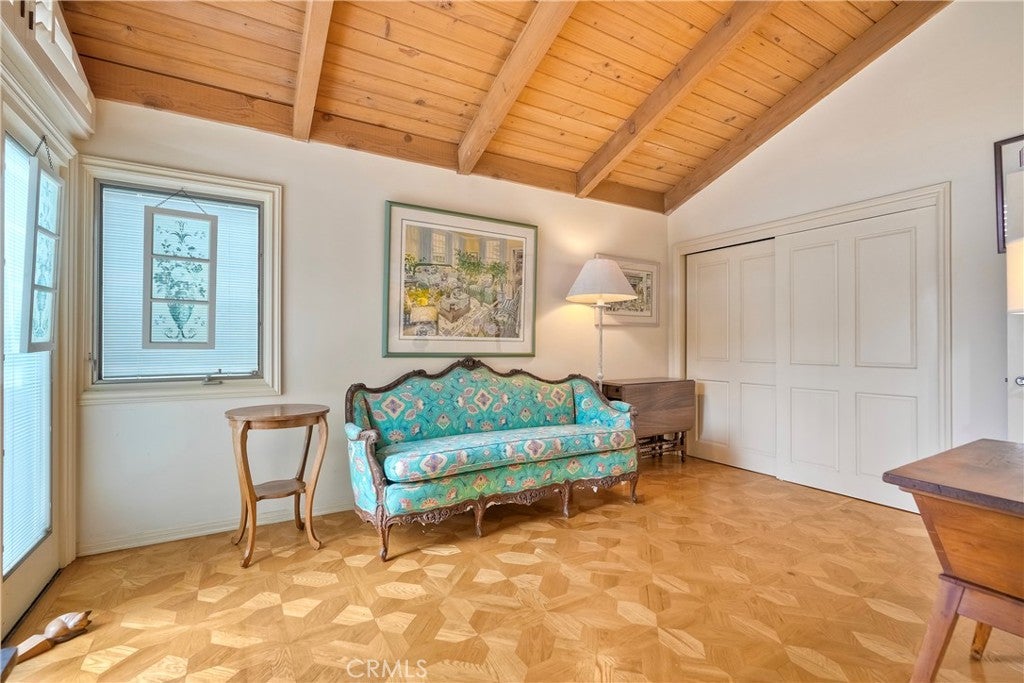 Newport Beach, California, 92661, United States, 4 Bedrooms Bedrooms, ,3 BathroomsBathrooms,Residential,Active,1894578