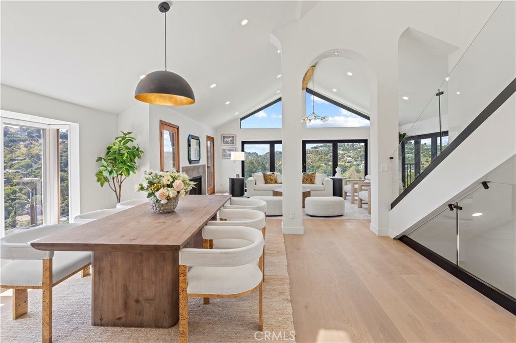 Los Angeles, California, 90046, United States, 3 Bedrooms Bedrooms, ,4 BathroomsBathrooms,Residential,Active,1862862