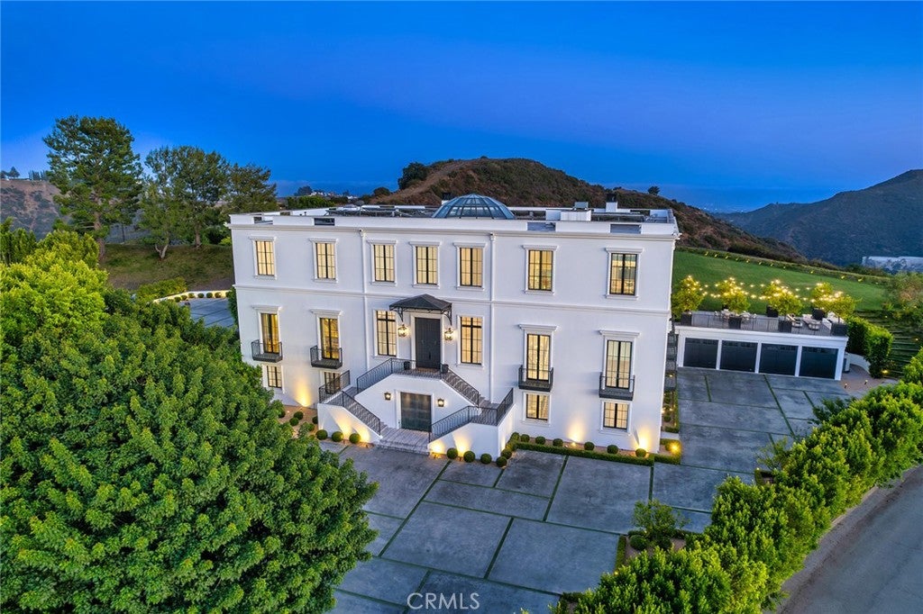 Los Angeles, California, 90077, United States, 8 Bedrooms Bedrooms, ,12 BathroomsBathrooms,Residential,Active,1905105