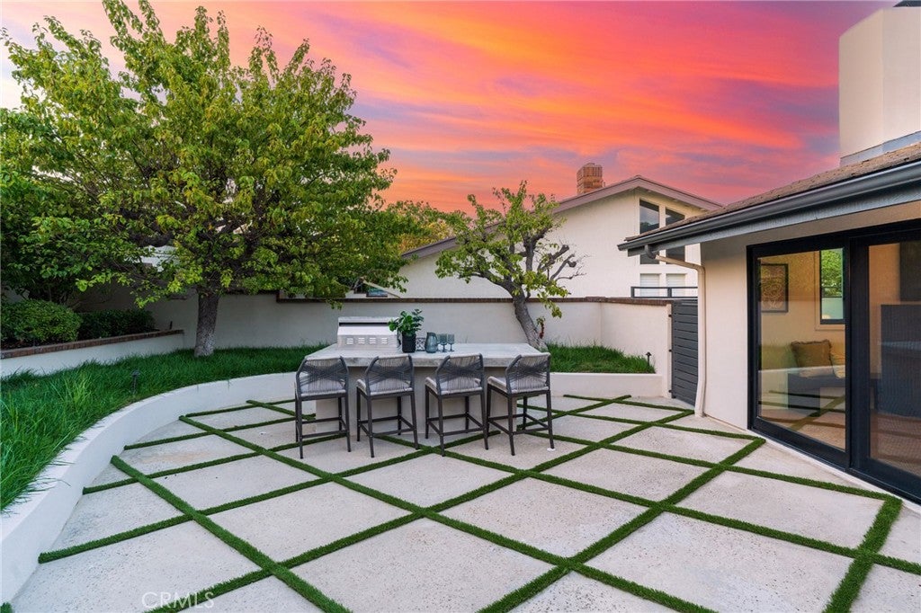 Corona Del Mar, California, 92625, United States, 3 Bedrooms Bedrooms, ,2 BathroomsBathrooms,Residential,Active,1863288