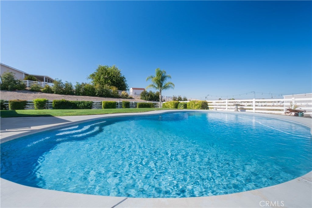 Paso Robles, California, 93446, United States, 3 Bedrooms Bedrooms, ,2 BathroomsBathrooms,Residential,Active,1985552