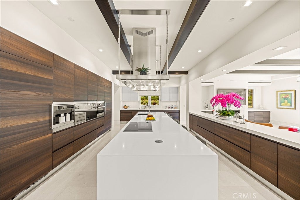 22588 Pacific Ln – image 7