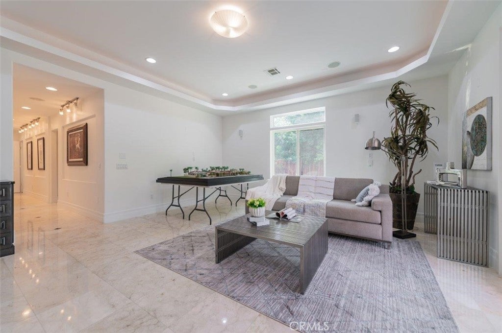 Pasadena, California, 91107, United States, 6 Bedrooms Bedrooms, ,5 BathroomsBathrooms,Residential,Active,1914920