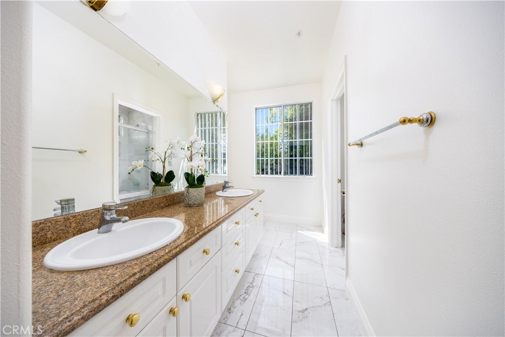 Arcadia, California, 91006, United States, 5 Bedrooms Bedrooms, ,5 BathroomsBathrooms,Residential,Active,1992263