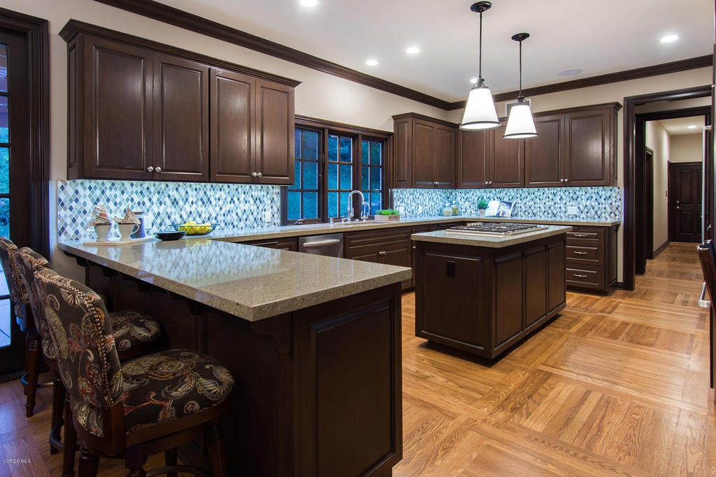 Agoura Hills, California, 91301, United States, 5 Bedrooms Bedrooms, ,5 BathroomsBathrooms,Residential,Active,2012898