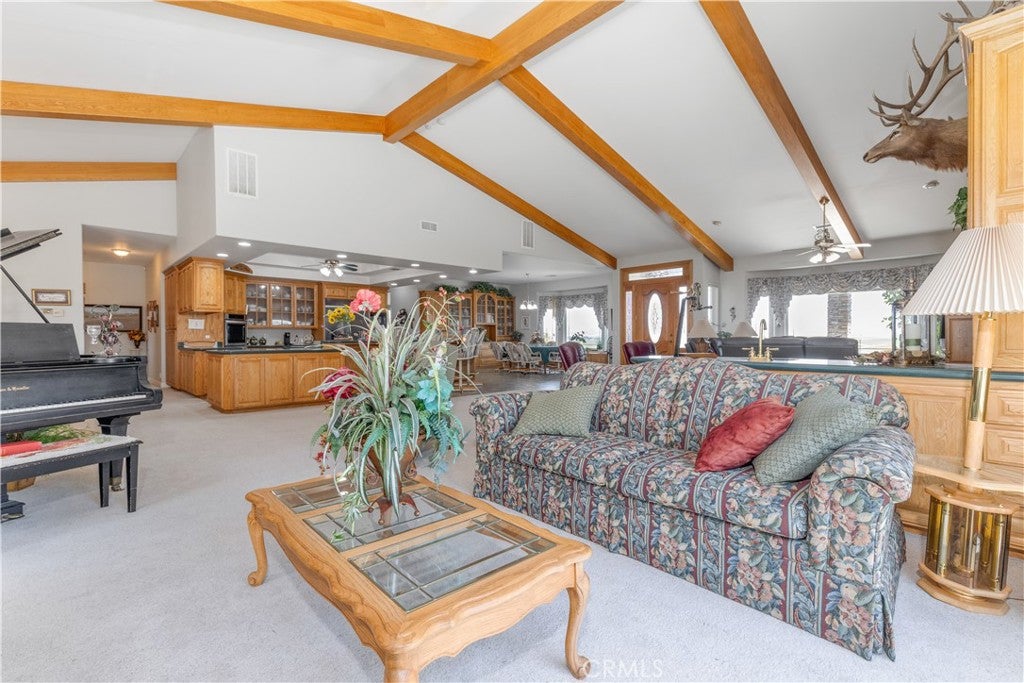 Paso Robles, California, 93446, United States, 7 Bedrooms Bedrooms, ,6 BathroomsBathrooms,Residential,Active,1919055