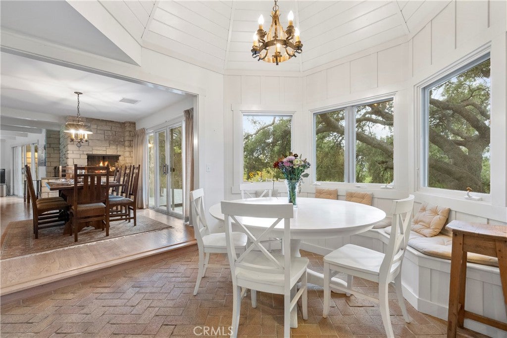 Ojai, California, 93023, United States, 4 Bedrooms Bedrooms, ,4 BathroomsBathrooms,Residential,Active,2000225