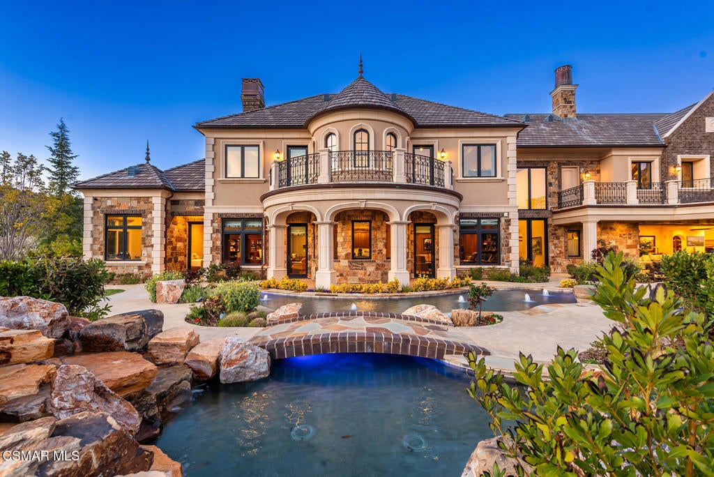 Thousand Oaks, California, 91361, United States, 7 Bedrooms Bedrooms, ,13 BathroomsBathrooms,Residential,Active,1748234